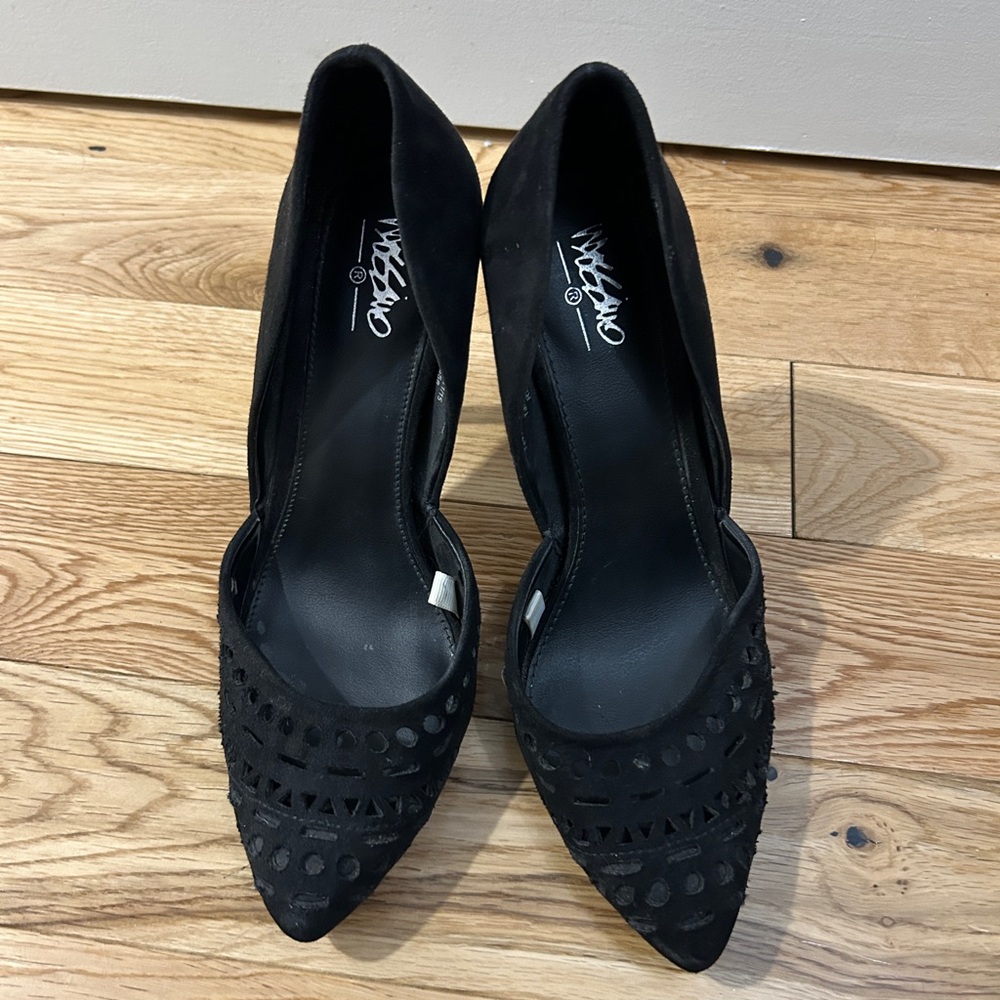 Mossimo Black Cut-Out Heels